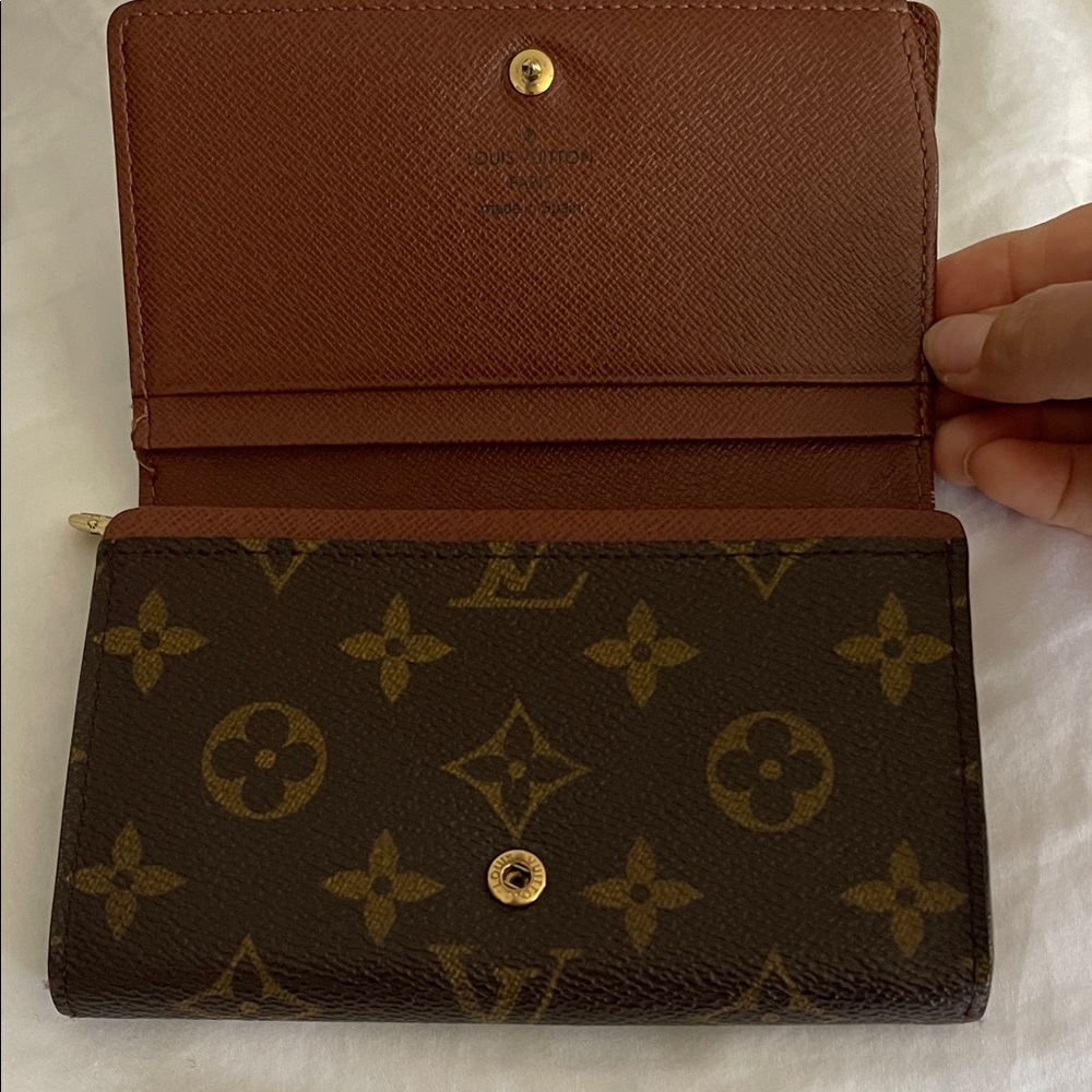 Louis Vuitton Brown Monogram Wallet - Picture 2 of 7